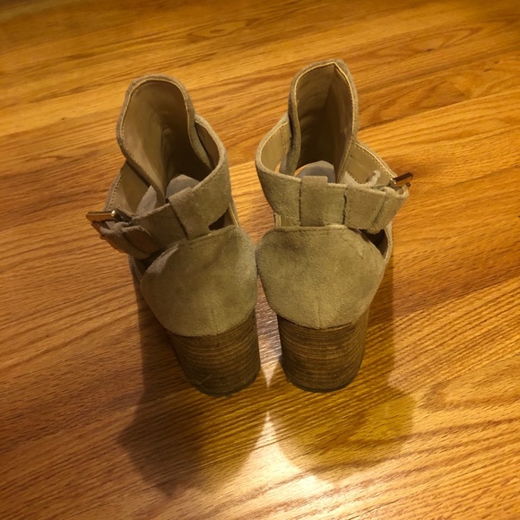 Cute suede booties 🥾 - Picture 4 of 6